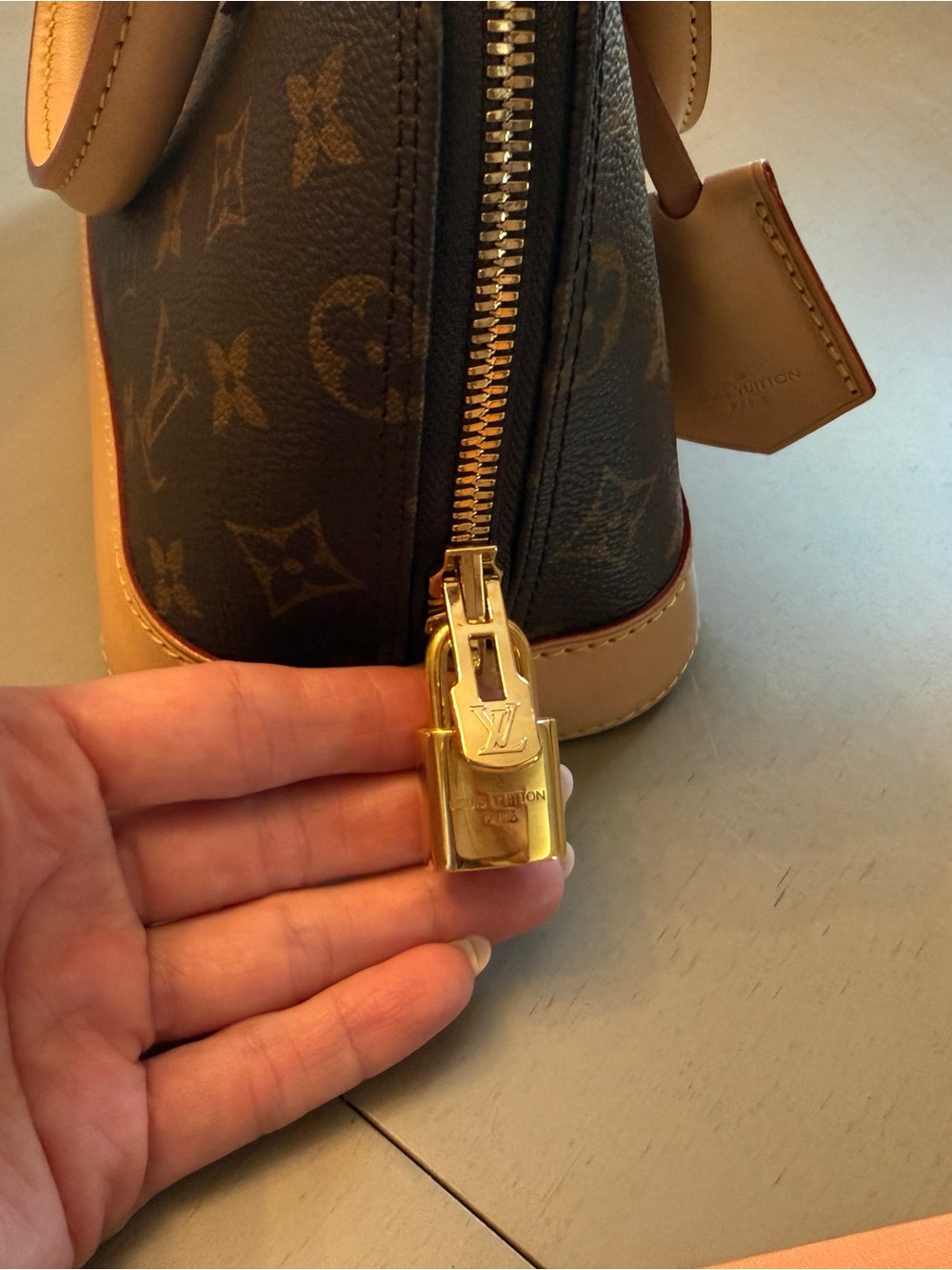 Louis Vuitton Monogram Alma BB Satchel in Brown and Tan with LV adjustable strap - Picture 5 of 16